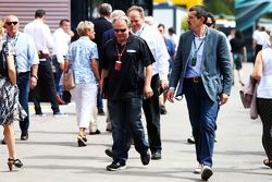 Gene Haas, Haas Automotion President with Gunther Steiner, Haas F1 Team Principal