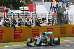 Winner: Nico Rosberg, Mercedes AMG F1 W06