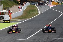Даниэль Риккардо, Red Bull Racing RB11 и Карлос Сайнс мл., Scuderia Toro Rosso STR10 - борьба за поз