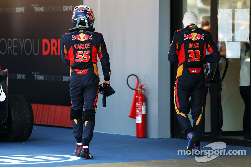 Carlos Sainz jr., Scuderia Toro Rosso, und Max Verstappen, Scuderia Toro Rosso, im Parc Fermé