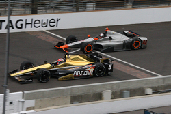 James Hinchcliffe, Schmidt Peterson Motorsports Honda y Stefano Coletti, KV Racing Technology