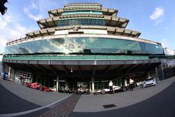 Chevrolet presentation under the pagoda