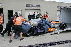 The car of Simona de Silvestro, Andretti Autosport Honda is brought back to the shop