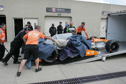 The car of Simona de Silvestro, Andretti Autosport Honda is brought back to the shop