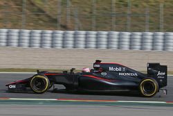 Jenson Button, McLaren MP4-30 avec des équipements de collecte de données