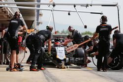 Esteban Ocon, Sahara Force India F1 VJM08 Test Driver in the pits