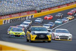 Pace car leads the field