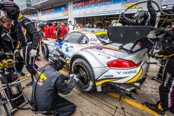 Pit stop for #25 Marc VDS Racing BMW Z4 GT3: Maxime Martin, Lucas Luhr, Markus Palttala, Richard Westbrook