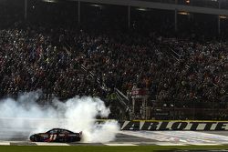 Race winner Denny Hamlin, Joe Gibbs Racing Toyota