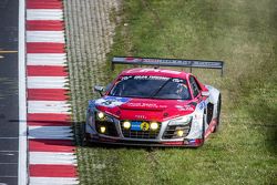 #15 Audi Race Experience Audi R8 LMS ultra: Alex Yoong, Frankie Cheng, Marchy Lee, Shaun Thong goes off-track