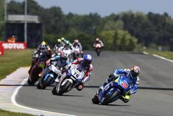 Maverick Viñales, Team Suzuki MotoGP et Loris Baz, Forward Racing Yamaha