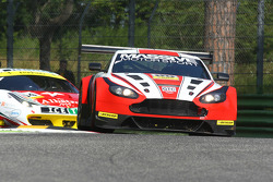 #68 Massive Motorsport Aston Martin Vantage GT3 : Casper Elgaard, Kristian Poulsen, Simon Moller