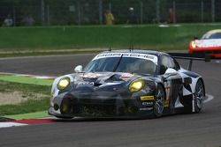 #88 Proton Competition Porsche 911 RSR: Richard Lietz, Marco Mapelli, Christian Ried