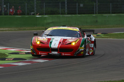 #51 AF Corse Ferrari F458 Italia: Peter Mann, Raffaele Giammaria, Matteo Cressoni