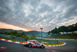 曼泰车队12号保时捷997 GT3 R: Otto Klohs, Frédéric Makowiecki, Harald Schlotter, Jens Richter