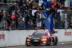 Checkered flag: #29 Audi Sport Team WRT Audi R8 LMS: Nicki Thiim, Christer Jöns, Pierre Kaffer, Laurens Vanthoor