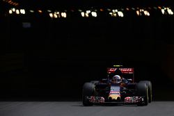 Карлос Сайнс мл., Scuderia Toro Rosso STR10