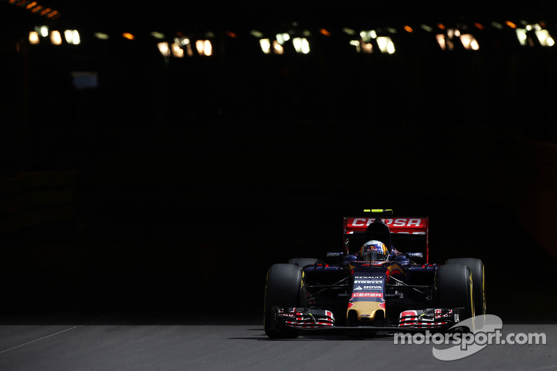 Carlos Sainz Jr., Scuderia Toro Rosso STR10