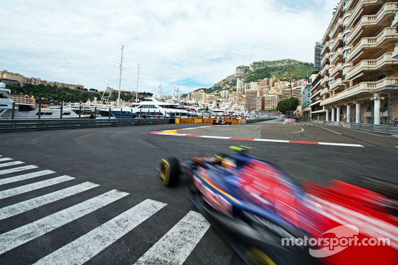 Carlos Sainz Jr., Scuderia Toro Rosso STR10