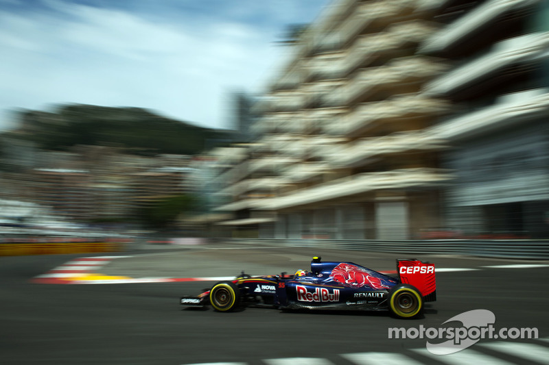 Carlos Sainz Jr., Scuderia Toro Rosso STR10