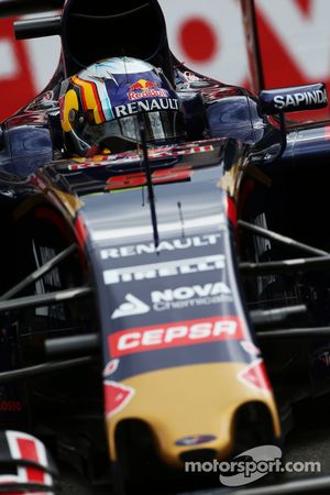 Карлос Сайнс мл., Scuderia Toro Rosso STR10