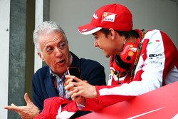 (De izquierda a derecha): Piero Ferrari, Ferrari Vicepresidente Esteban Gutiérrez, Ferrari Piloto de