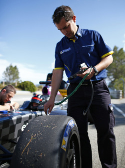 Michelin teste des pneus de 17 et 18
