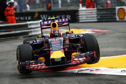 Daniil Kvyat, Red Bull Racing RB11