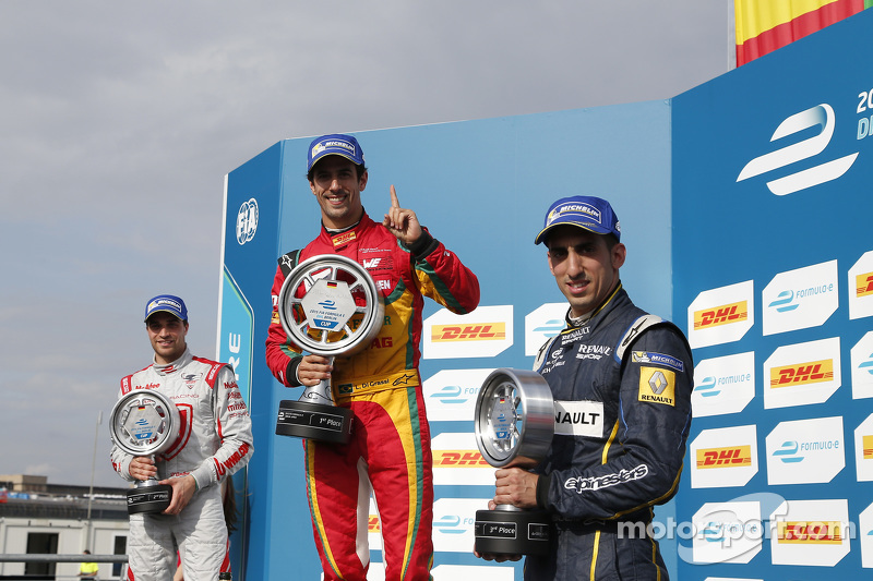 Podium: winner Lucas di Grassi, second place Jérôme d'Ambrosio, third place Sébastien Buemi