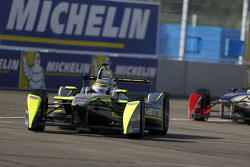Nelson Piquet Jr., China Racing