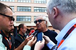 Flavio Briatore mit Jonathan Noble, Journalist bei Motorsport.com