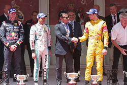 Podium: race winner Jazeman Jaafar, Fortec Motorsports, second place Dean Stoneman, DAMS, third place Tom Dillmann, Carlin