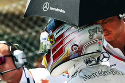 Lewis Hamilton, Mercedes AMG F1 en la parrilla