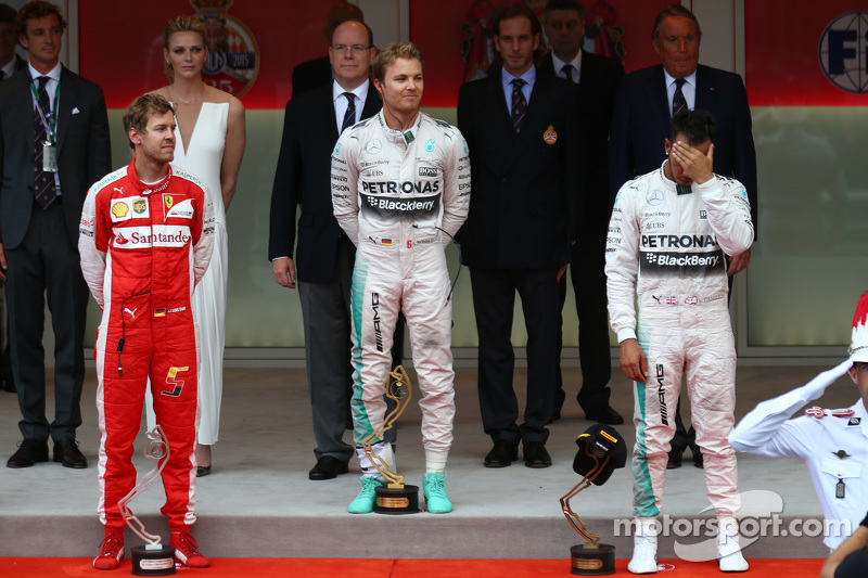 Podium: second place Sebastian Vettel, Ferrari Ferrari SF15-T and winner Nico Rosberg and third plac