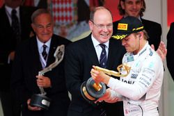 Winner Nico Rosberg, Mercedes AMG F1