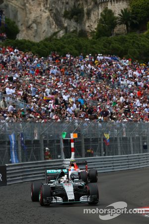 Льюис Хэмилтон, Mercedes AMG F1 W06