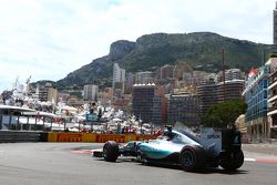 Льюис Хэмилтон, Mercedes AMG F1 W06