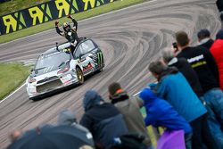 Petter Solberg celebrates at Lydden Hill