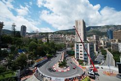 Lewis Hamilton, Mercedes AMG F1 W06 leads Nico Rosberg, Mercedes AMG F1 W06 and Sebastian Vettel, Ferrari SF15-T
