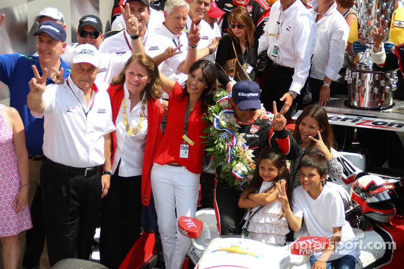 El ganador de la carrera, Juan Pablo Montoya, Team Penske Chevrolet