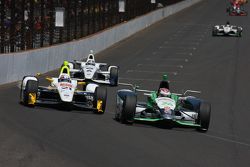 Josef Newgarden, CFH Racing Chevrolet y Carlos Muñoz, Andretti Autosport Honda