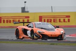 #58 VonRyan Racing McLaren 650S: Kevin Estre, Rob Bell, Shane van Gisbergen