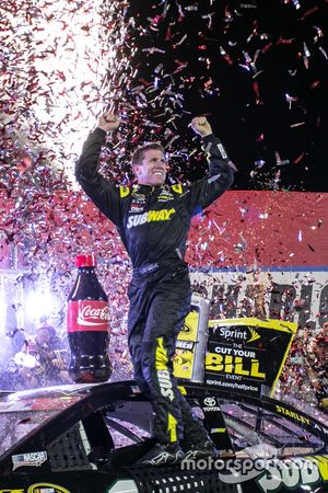 Race winner Carl Edwards, Joe Gibbs Racing Toyota