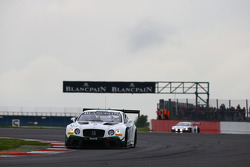 #8 Bentley Team M-Sport Bentley Continental GT3: Maximilian Buhk, Andy Soucek, Maxime Soulet