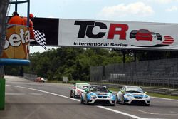 Stefano Comini, SEAT Leon, Target Competition, und Andrea Belicchi, SEAT Leon, Target Competition