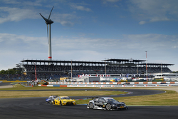 Christian Vietoris, Mercedes-AMG C 63 DTM, und #16 Timo Glock, BMW M4 DTM