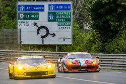 #63 Corvette Racing Corvette C7.R: Jan Magnussen, Antonio Garcia, Ryan Briscoe, #61 AF Corse Ferrari 458 GTE: Peter Ashley Mann, Raffaele Giammaria, Matteo Cressoni