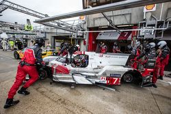 #7 Audi Sport Team Joest Audi R18 e-tron quattro: Marcel Fässler, Andre Lotterer, Benoit Tréluyer