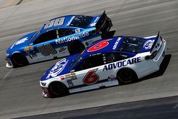 Dale Earnhardt Jr., Hendrick Motorsports Chevrolet and Trevor Bayne, Roush Fenway Racing Ford