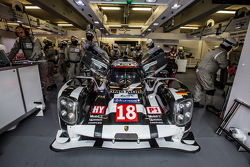 #18 Porsche Team Porsche 919 Hybrid: Romain Dumas, Neel Jani, Marc Lieb, Frédéric Makowiecki